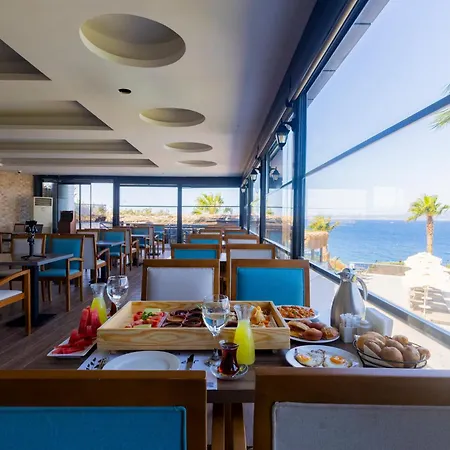 מלון The Nowness Luxury & Adulty Only 4*