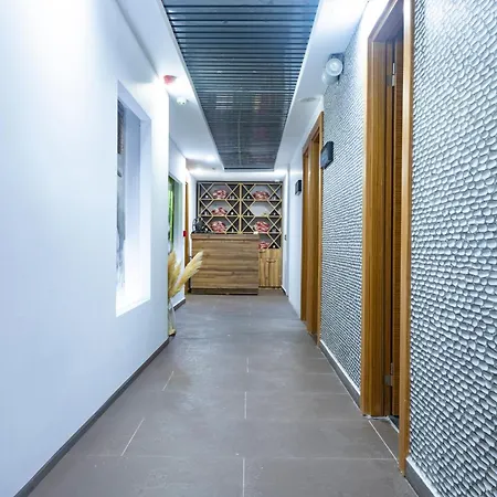 מלון The Nowness Luxury & Adulty Only 4*