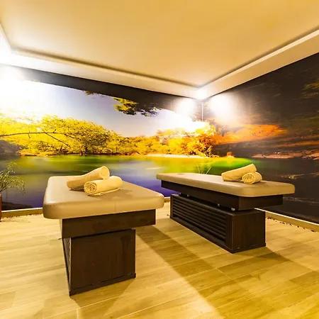 The Nowness Luxury & Adulty Only 4*