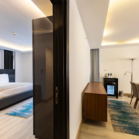 מלון The Nowness Luxury & Adulty Only