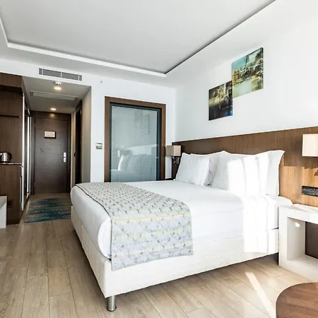 מלון The Nowness Luxury & Adulty Only