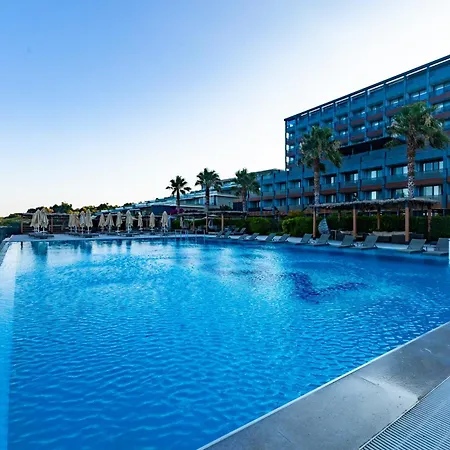 The Nowness Luxury & Adulty Only מלון 4*