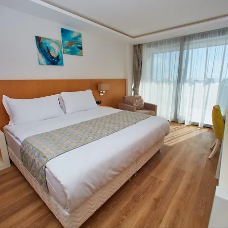 The Nowness Luxury & Adulty Only מלון Çeşme