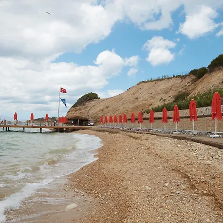 The Nowness Luxury & Adulty Only מלון